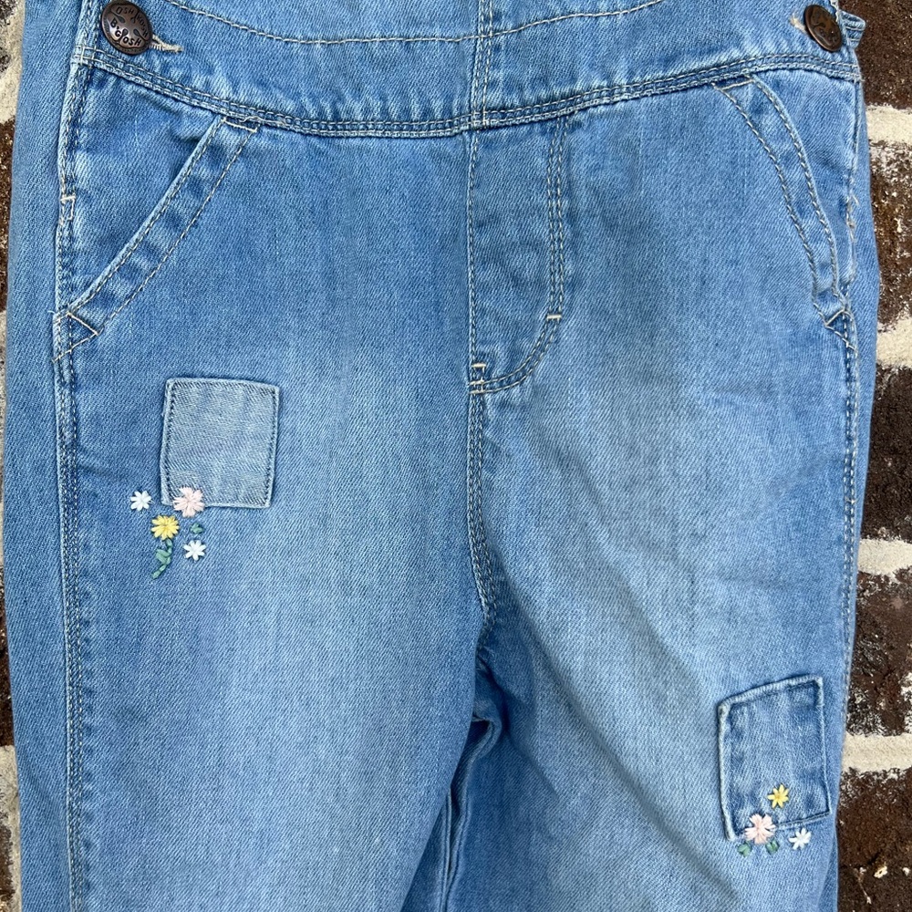 OshKosh: Blue Denim Overalls with Floral Embroidery: Size 4T - Picture 2 of 7